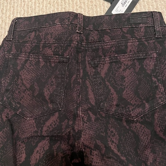 Paige NWT Hoxton Ankle Black Fig Python Jeans Size 27 - Picture 2 of 4